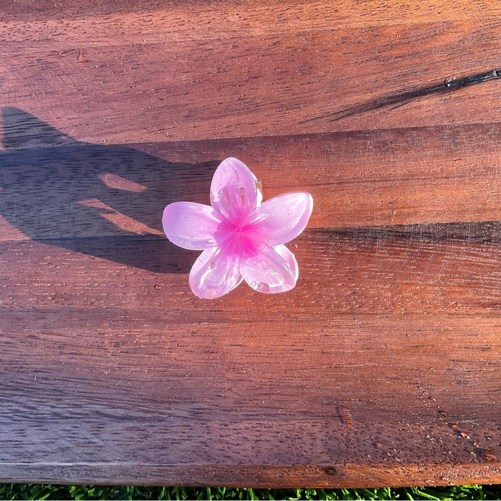 Pink mini flower hairclip